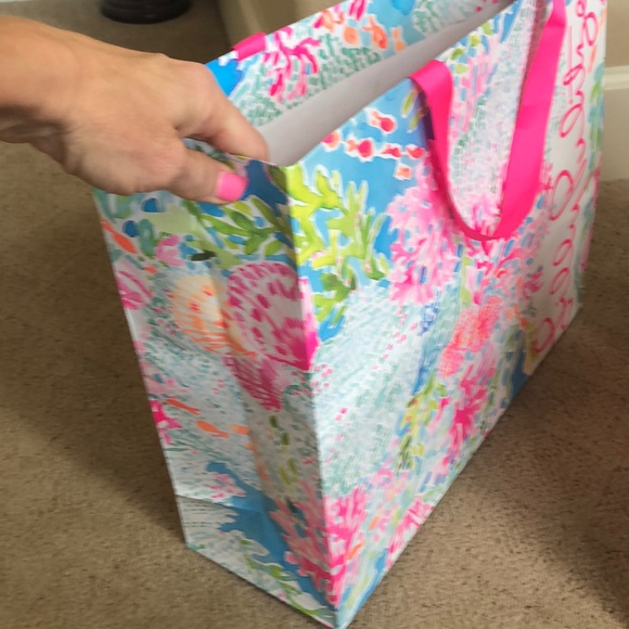 Lilly Pulitzer Reusable Totes - Picture 5 of 7